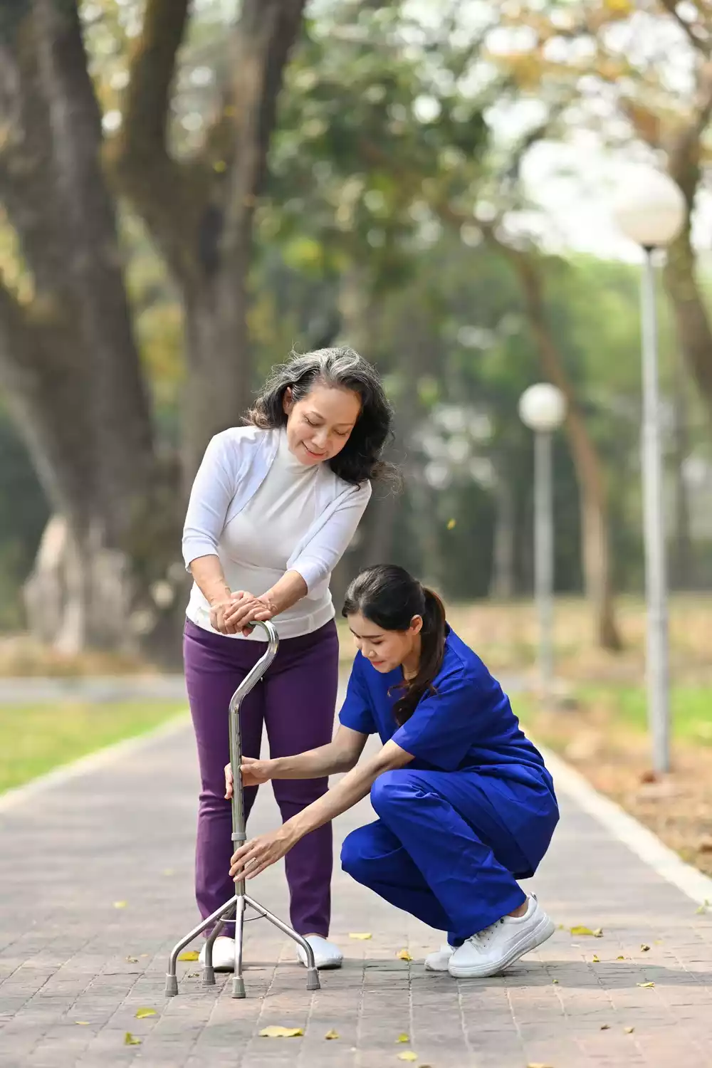 nurse-assisting